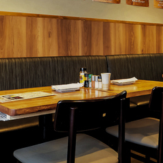 2階は4人掛けテーブルがあり、女子会にもぴったり♪