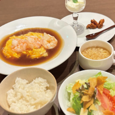 【ランチメニュー】 大海老とふわふわ卵炒め