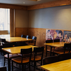 3階は最大30名様までご案内可能です。(2・3階は禁煙)グループ利用に便利なテーブル席。