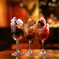 【C.STAND】3種の彩りパフェで、至福のカフェタイムを