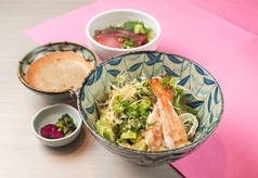 海老とアボカドのサラダうどん・ミニ丼とろろセット