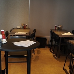 【30名様以上で貸切のご相談を承っております】料理を囲みながら楽しむパーティーや、職場の懇親会など、さまざまなシーンに対応可能です。店内をまるごとご利用いただけるため、周囲を気にせずプライベートな空間でお過ごしいただけます。レイアウトなども柔軟に対応いたしますので、まずはお気軽にご相談ください。