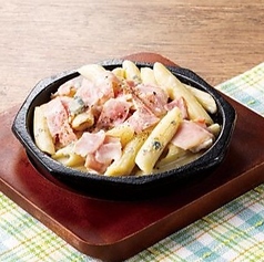 鉄板ペンネ ゴルゴンゾーラ