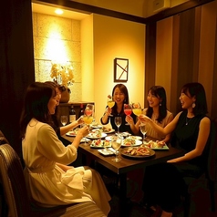 居酒屋料理とチーズフォンデュやパスタも♪名古屋 栄で肉 飲み放題 食べ放題 個室 女子会 誕生日の写真