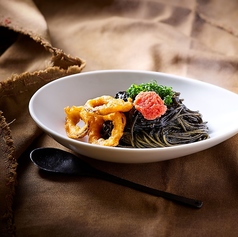 イカスミと博多明太子/エビとベーコンのジェノベーゼ