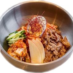 21薄切り牛カルビのビビン冷麺