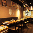1階は普段使いができ、カウンター席もございますので、おひとり様でもご気軽に入店できます。
