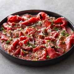 北海道産山わさびと食べる　牛ミスジのカルパッチョ