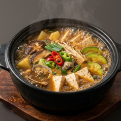 【昼は食堂、夜は酒場】こだわりの本格韓国料理