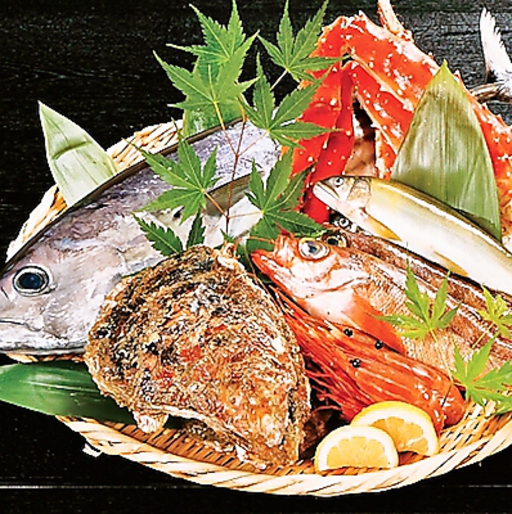 魚料理は岡山の下津井港から水揚げされた魚介を使用。新鮮な美味しさを味わってください。
