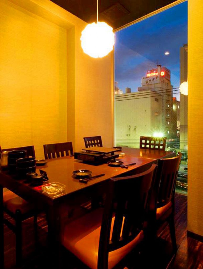完全個室あり♪選べる3種類のおしゃれな個室は窓が大きく夜景も◎