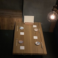 会食や友人、仕事仲間でもに人気のテーブル席をご用意。