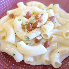 ペンネ・ゴルゴンゾーラ(ペン状のショートパスタ)