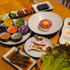 本格韓国料理 GOGIIYAGI 肉の物語のおすすめランチ1