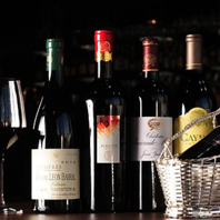 肉の旨味を最大限に引き出す、こだわりの美酒をご用意