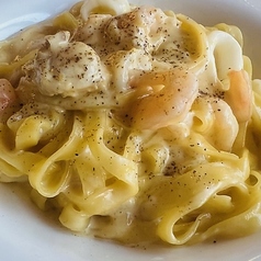 海の幸のカルボナーラ タリアテッレ