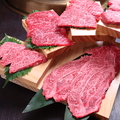 料理メニュー写真&nbsp;和牛A5ランク牝牛4段盛り