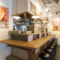 カウンター席ご用意ございます！お一人様大歓迎です♪