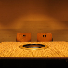 完全個室のテーブル席。