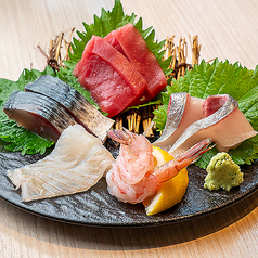 大衆すし酒場 魚雷（ぎょらい）の特集写真