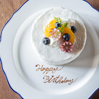 +2500円(税込)でホールケーキに変更可能◎