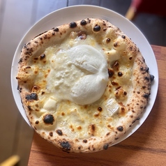 【人気NO.1】十勝ブラータチーズと3種チーズの濃厚クアトロハニー