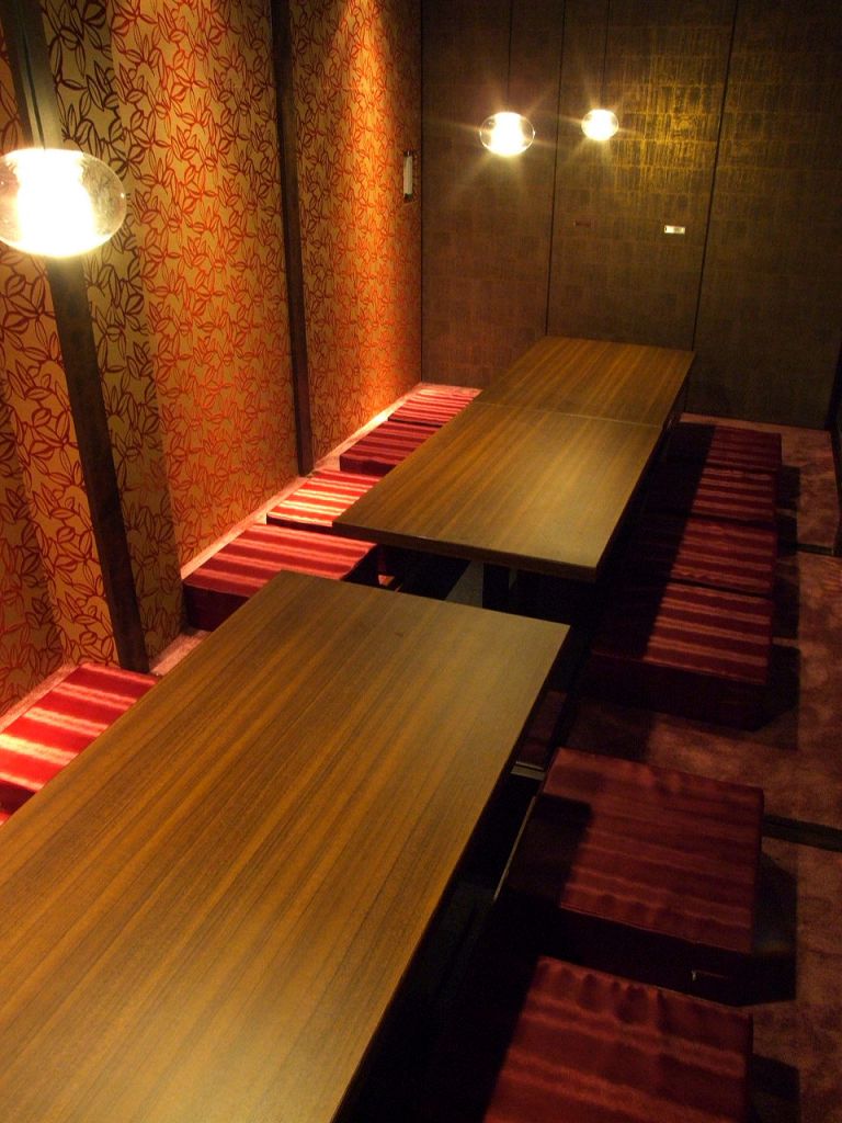 会社の宴会や各種宴会にはこちらのお部屋がおすすめ☆団体様がご利用できる完全個室席もあり♪