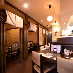 当店は最大30名様まで貸し切りでのご利用が可能な居酒屋です。大人数でのパーティーやイベント、歓送迎会など最適なスペースをご提供いたします。プライベートな空間で、ゆったりとした時間をお過ごしいただけますので、ぜひご相談ください。皆様のご来店を心よりお待ちしております。