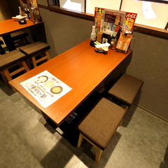 【多様なシーンに◎】大小テーブル席完備★食事・飲み会等、様々なシーンに対応致します!