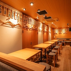 重厚感や高級感は控えめにし、いつでも気軽にお立ち寄りいただける空間づくりをしております。