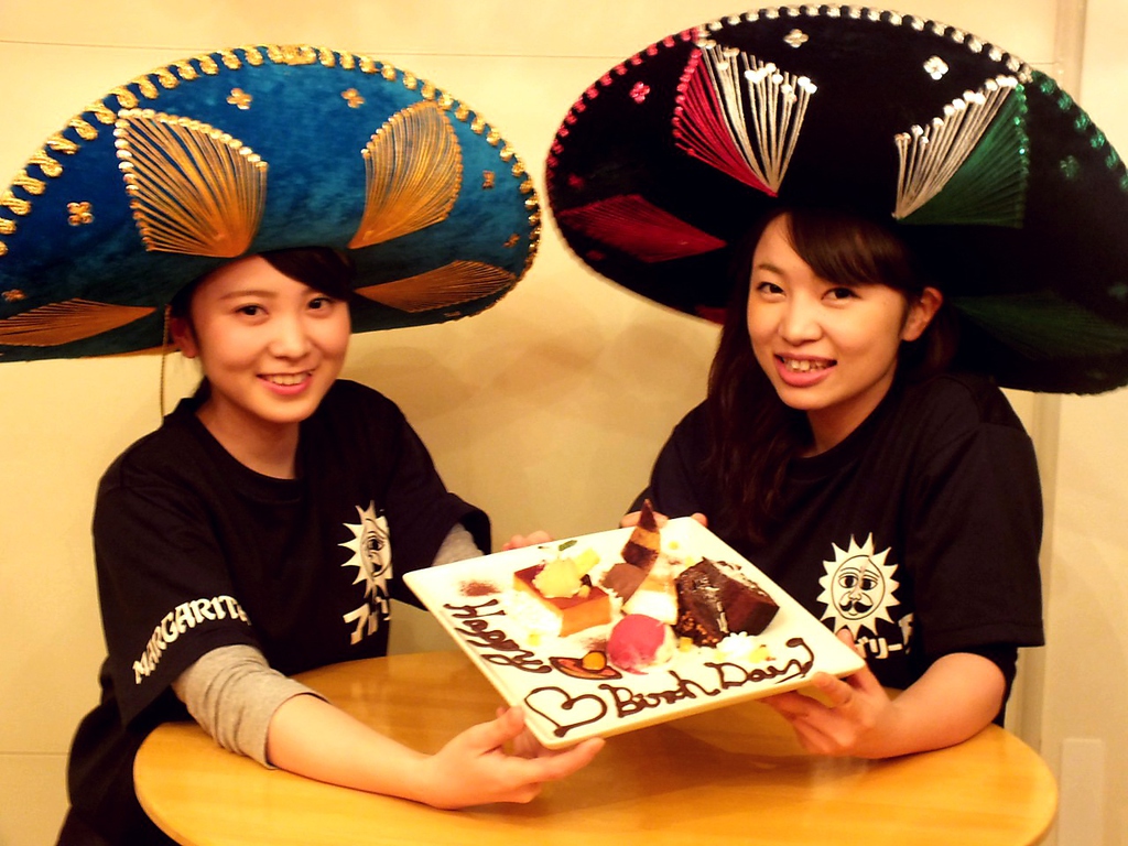 誕生日にはメッセージ付デザートプレートもあります！