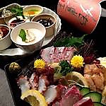 釧路直送の新鮮な魚介類、地物の刺身や多くの一品料理を、豊富な地酒や焼酎とご一緒どうぞ。