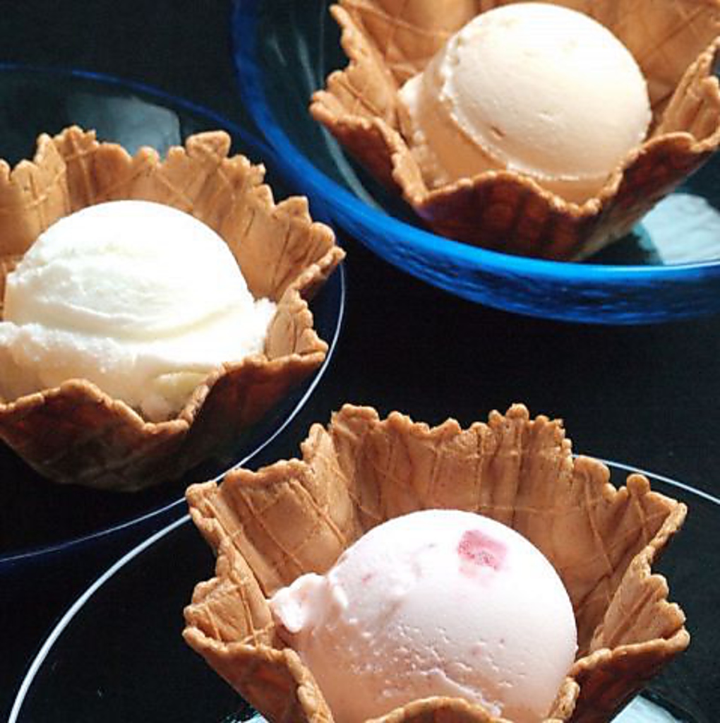 デザートはべつばら♪ひんやり冷たいアイスを3種類ご用意！お食事の〆に最適な一品です。