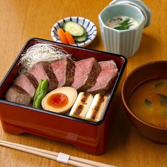 焼鳥トリフク食堂のおすすめランチ2