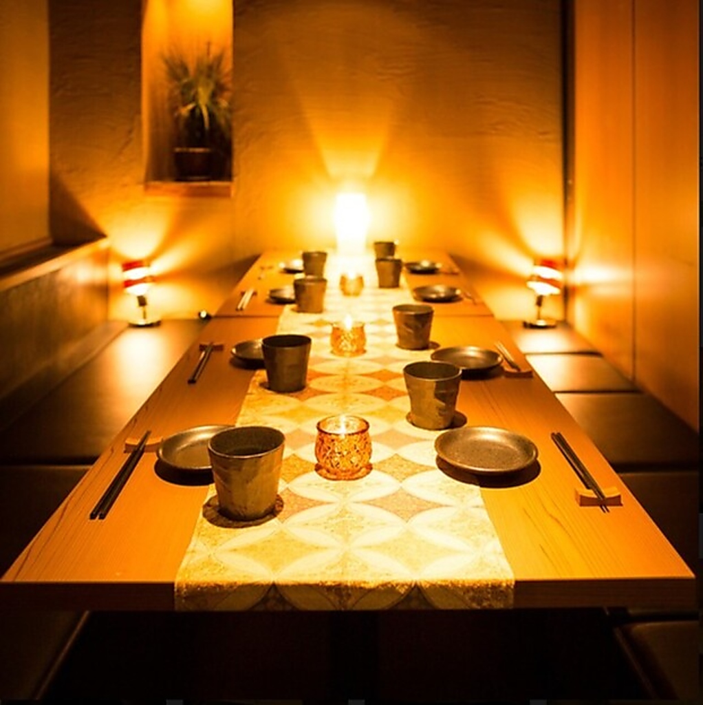 大切な日は当店へ。特製記念プレート無料サービスで、誕生日や記念日のサプライズを全力でお手伝い！