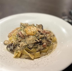 ポルチーニ薫るキノコのカルボナーラ「フェットチーネ」