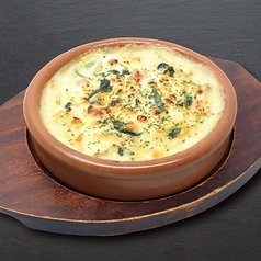 サーモンとホウレン草のクリームグラタン