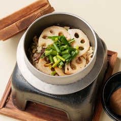 地どりと蓮根と牧石ネギの釜飯