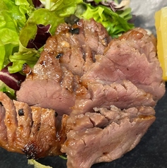 【徳之島直送島豚】ほほ肉塩こうじ焼きの写真