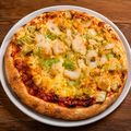 料理メニュー写真&nbsp;海老とアボカドpizza