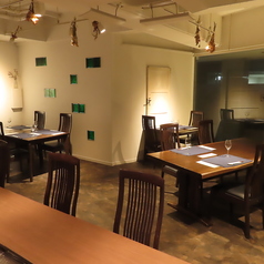 二次会や宴会、大人数でのパーティーなど様々な用途で貸切可能です。気軽にお問い合わせください！