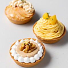 STEP.01:トップのお好きなタルトケーキをお選びください