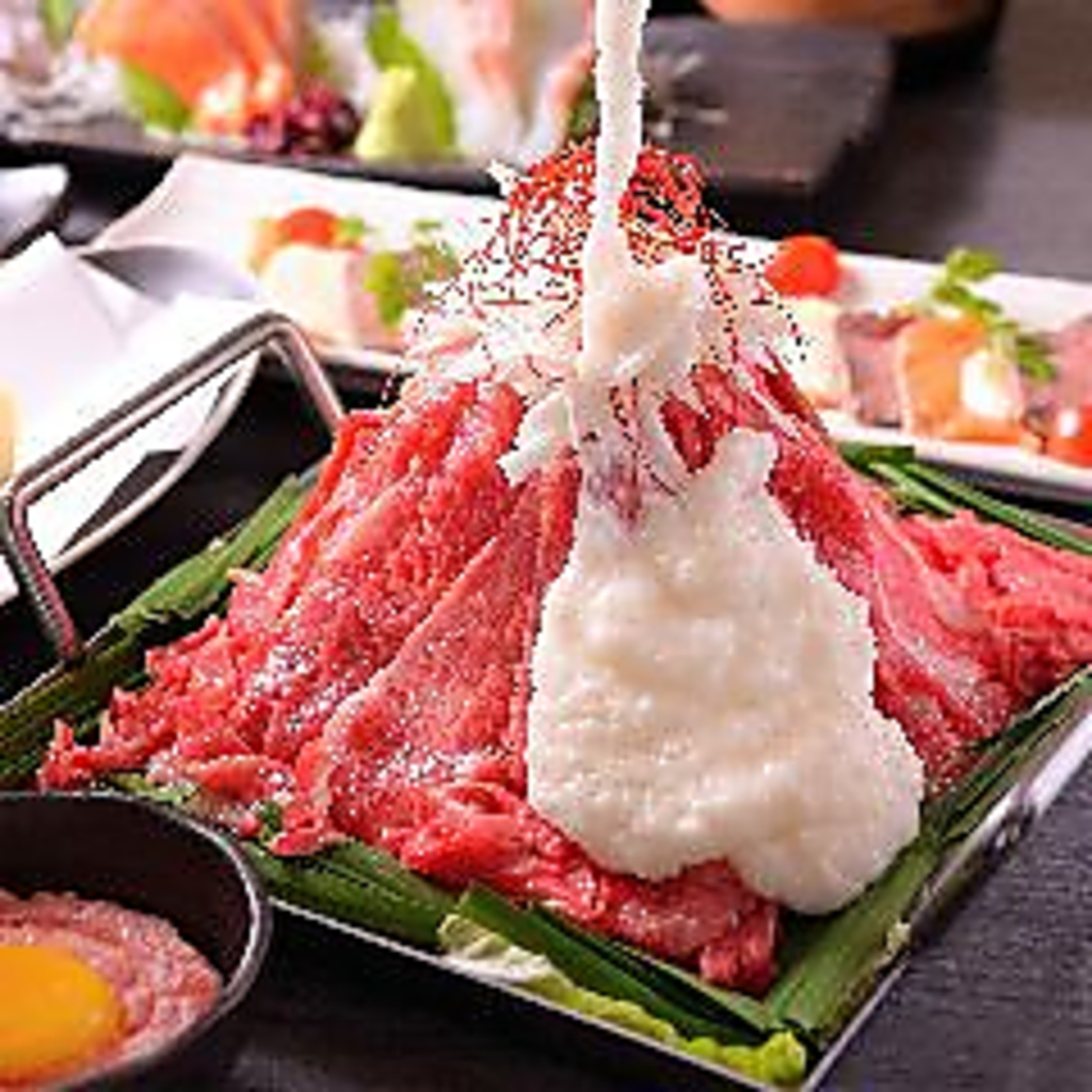 水面月特製トロ肉タワーは見た目も味もインパクト大です！