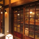 落ち着いた店内で素敵なひと時をお過ごし頂けます。