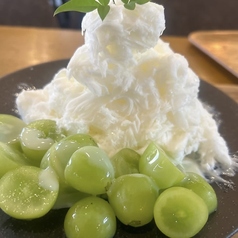 【12〜16時限定】ふわとろ台湾かき氷〜贅沢・季節のフルーツ〜の写真