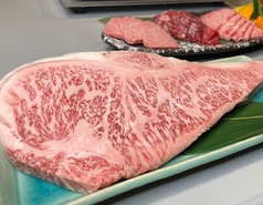 サーロインがメインの和牛コースの写真