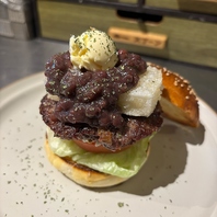 マンスリーバーガー1月『あんこ餅バーガー』