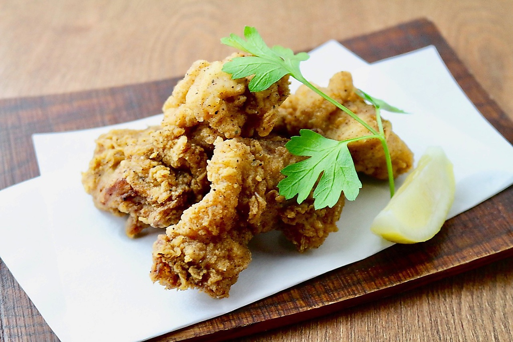 リピーター続出!!オリジナルスパイス唐揚げ