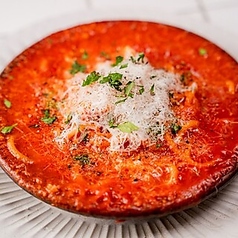 ぐつぐつ溢れるアラビアータ★旬を味わうもちもち生麺を使用した豊富なパスタの写真