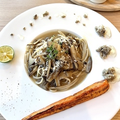【期間限定】3種きのこと塩麹しょうがの玄米パスタ